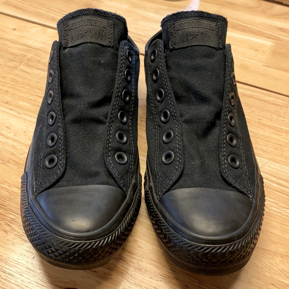Brand new, converse slip on shoes. 🖤